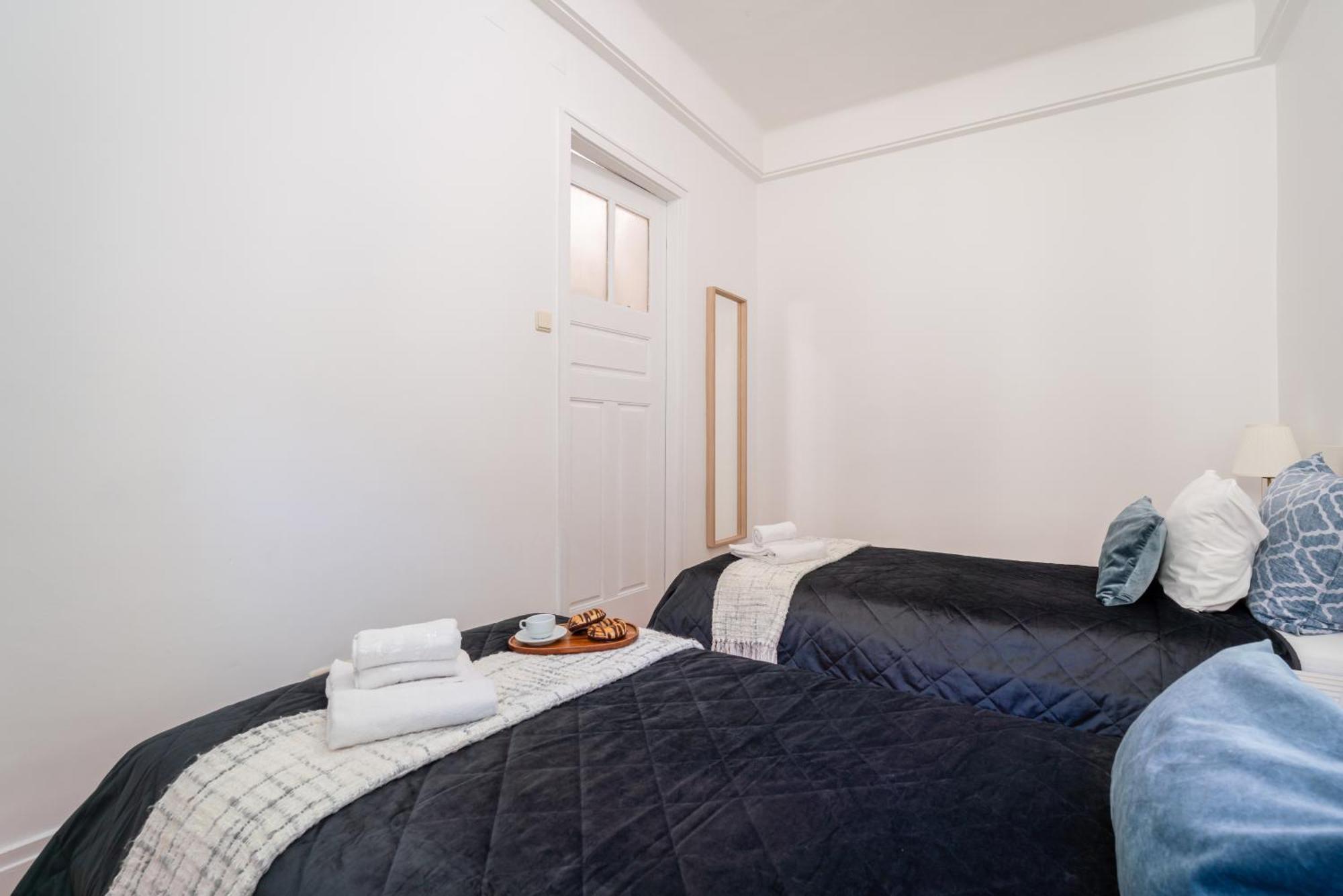Host Wise - Spacious Comfortable Apartment - Balcony OOporto Esterno foto